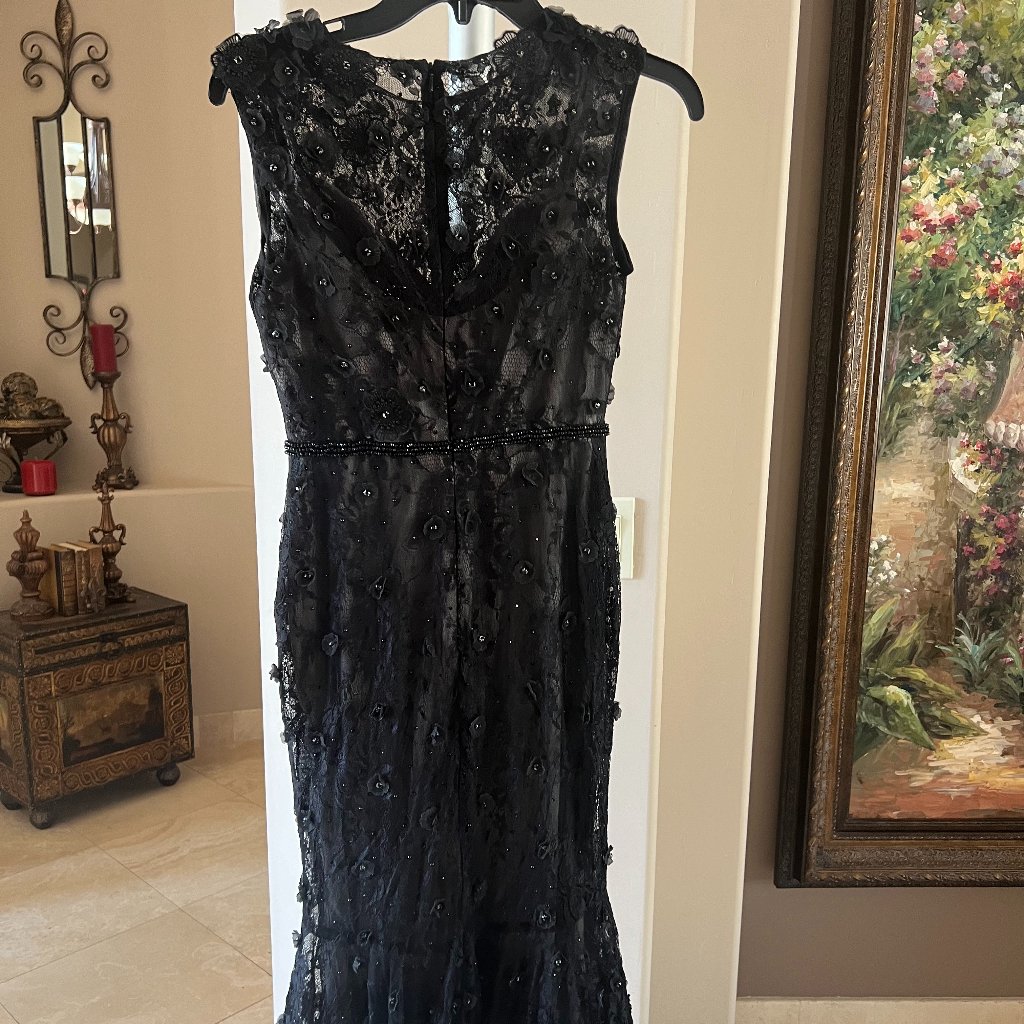 Mac Duggal 67703 Floral 3d Applique Sleeveless Black Cocktail Gown Sz 2